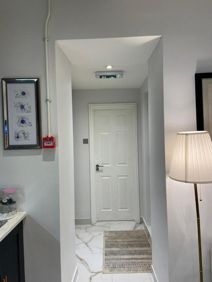 Elegant 2 Bed Flat In Chiswick Leilighet London Eksteriør bilde